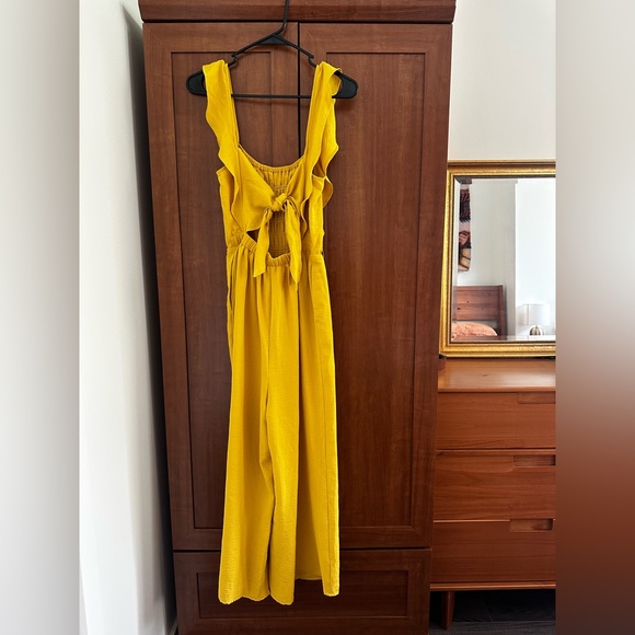 Beautiful summer jumpsuit with an adjustable back strap. Brand: LLove. Size: M. - Picture 2 of 2